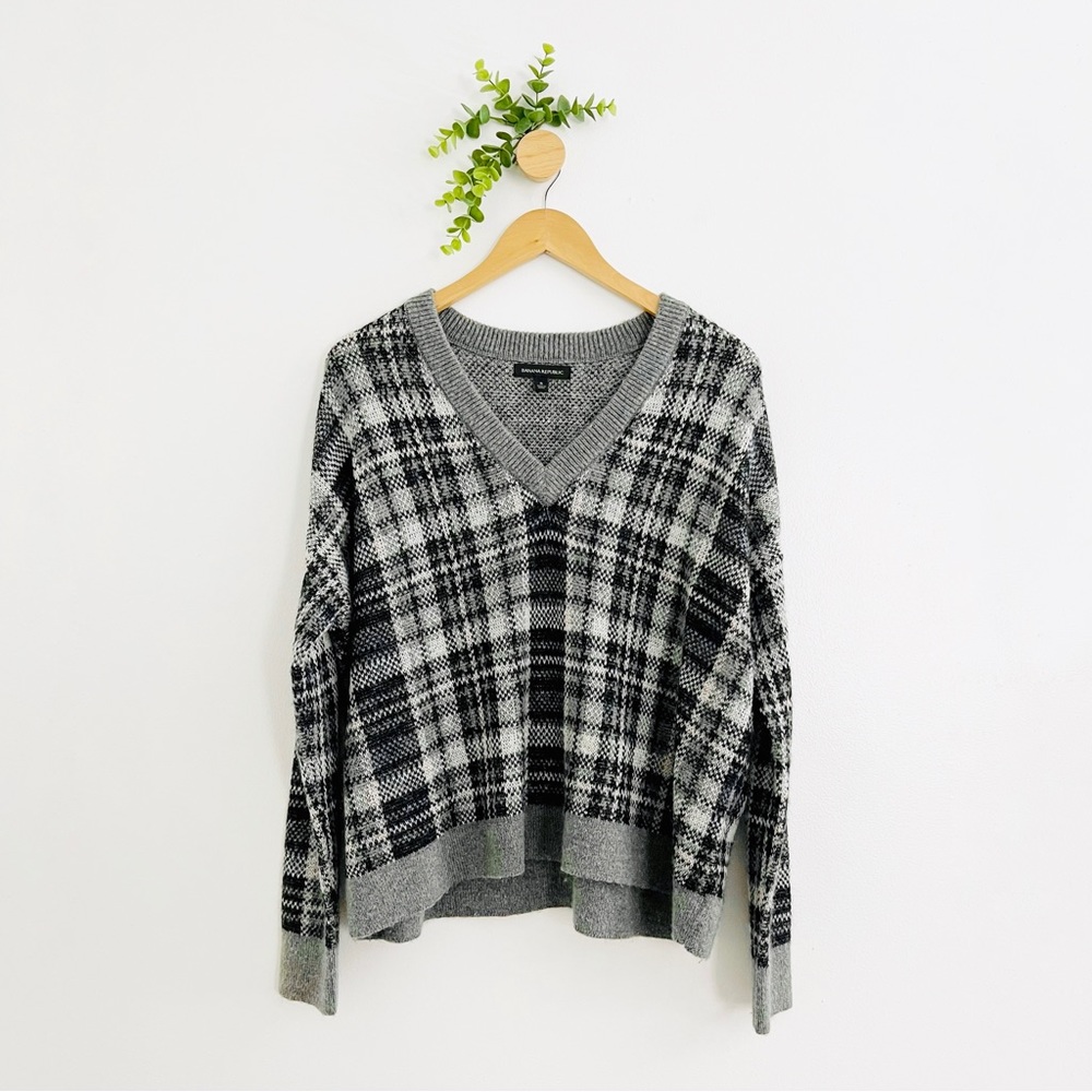 Banana Republic Gray Black Plaid V-Neck Wool Mohair Blend Sweater